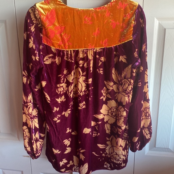 Johnny Was NWT Vida Floral Burnout Velvet Long Sleeve Vneck Silk Rayon Blouse - Picture 5 of 15